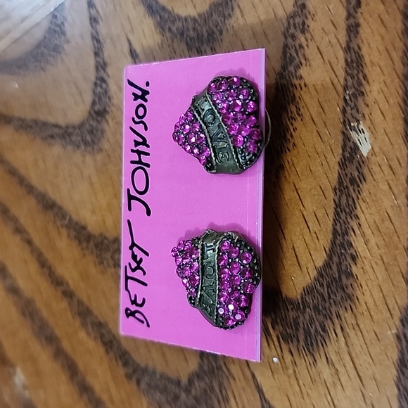 Betsey Johnson Pink Gemstone Heart Earrings - Picture 5 of 6